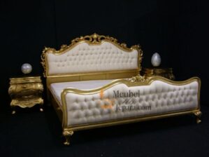 Tempat Tidur Klasik Gold MU-TT59