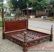 Tempat Tidur Ukiran MU-TT01